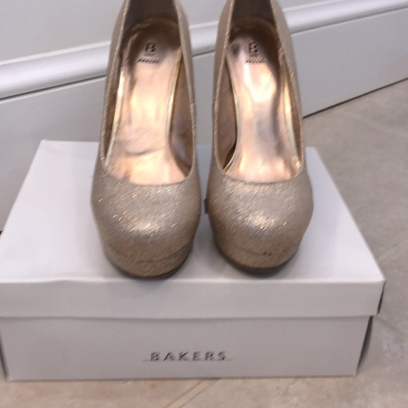 Gold sparkle platform heels - Picture 2 of 4